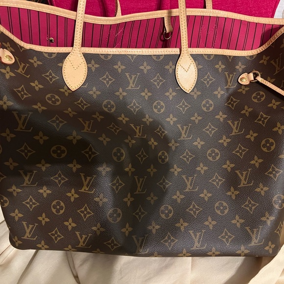 Authentic LOUIS VUITTON Monogram Neverfull GM - Picture 8 of 16